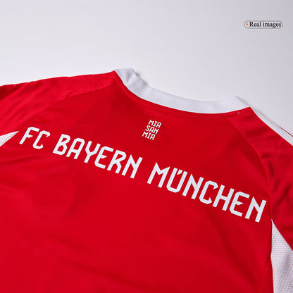 OLISE #17 Bayern Munich Otthon Mez 2025/26 Piros