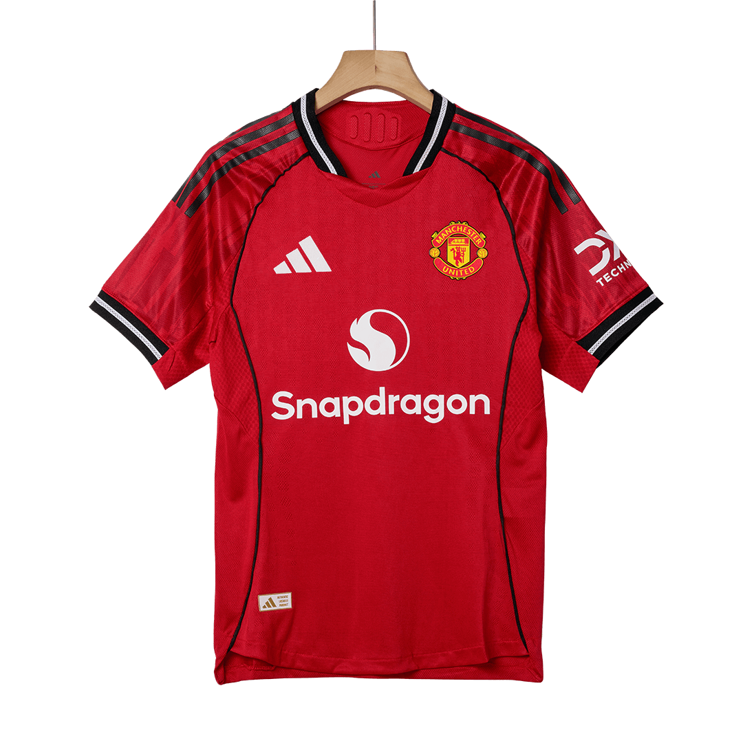 B.FERNANDES #8 Játékos Manchester United Otthon Soccer Mez 2025/26 Piros