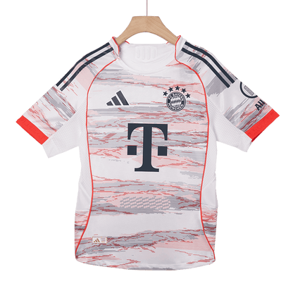 Játékos Bayern Munich Idegenbeli Soccer Mez 2025/26 Fehér