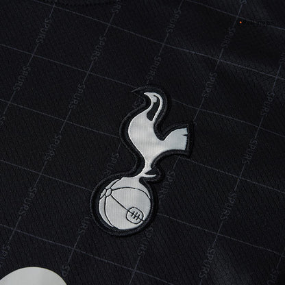 Tottenham Hotspur 
 Idegen 
 Futball Mez 
2025/26 
 Fekete