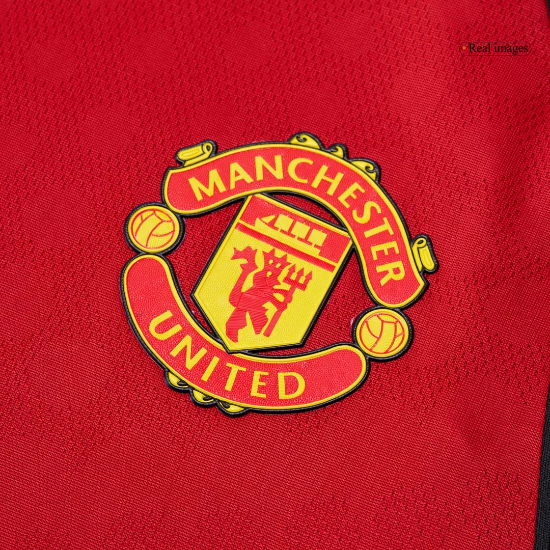 B.FERNANDES #8 Játékos Manchester United Otthon Soccer Mez 2025/26 Piros
