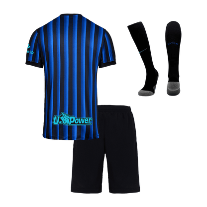 Gyerek Inter Milan 
Otthoni 
Mez 
Készlet (Mez + Nadrág + Zokni) 
2025/26