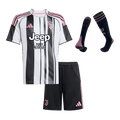 Gyerek Juventus 
Otthoni 
Mez 
Készlet (Mez + Nadrág + Zokni) 
2025/26